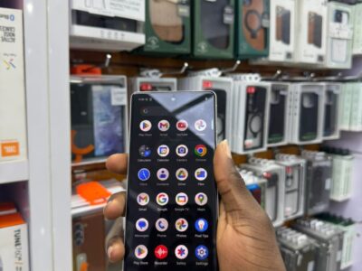 All kind of iPhones, Samsung, Google pixel etc.