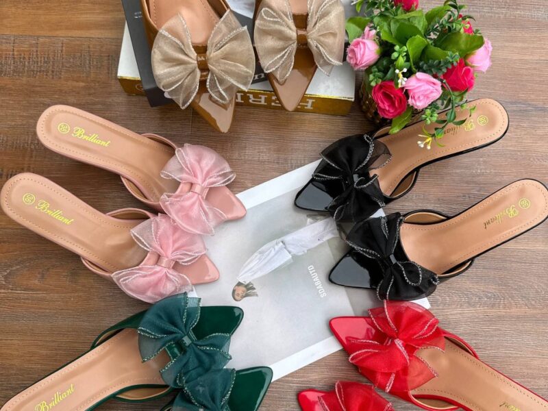 BRILLIANT BOW HEELS