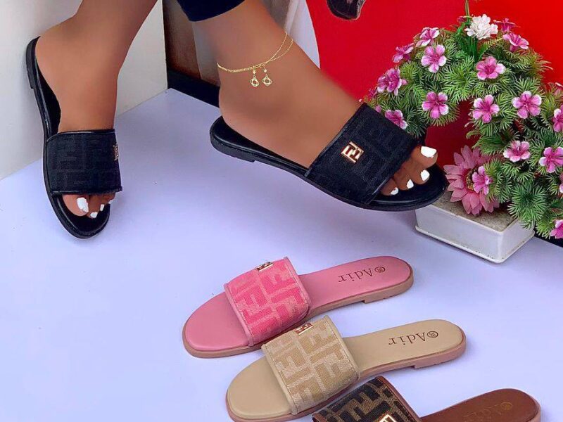 FENDI SLIDE (slippers)
