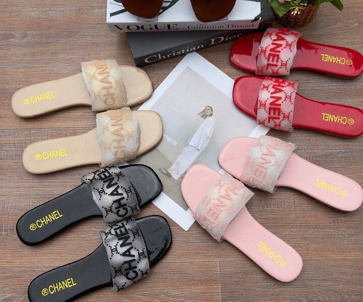 IRE'S CHANNEL SLIPPERS