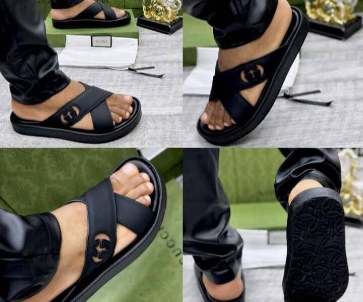 MEN GUCCI SLIDE ( SLIPPERS)