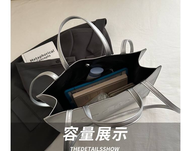 MEDIUM SIZE TOTE BAG